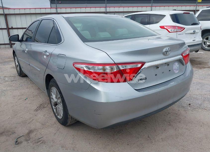 Photo 3 of 2017 Toyota Camry LE (VIN 4T1BF1FK0HU371293)