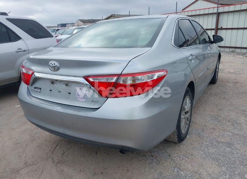 Photo 4 of 2017 Toyota Camry LE (VIN 4T1BF1FK0HU371293)