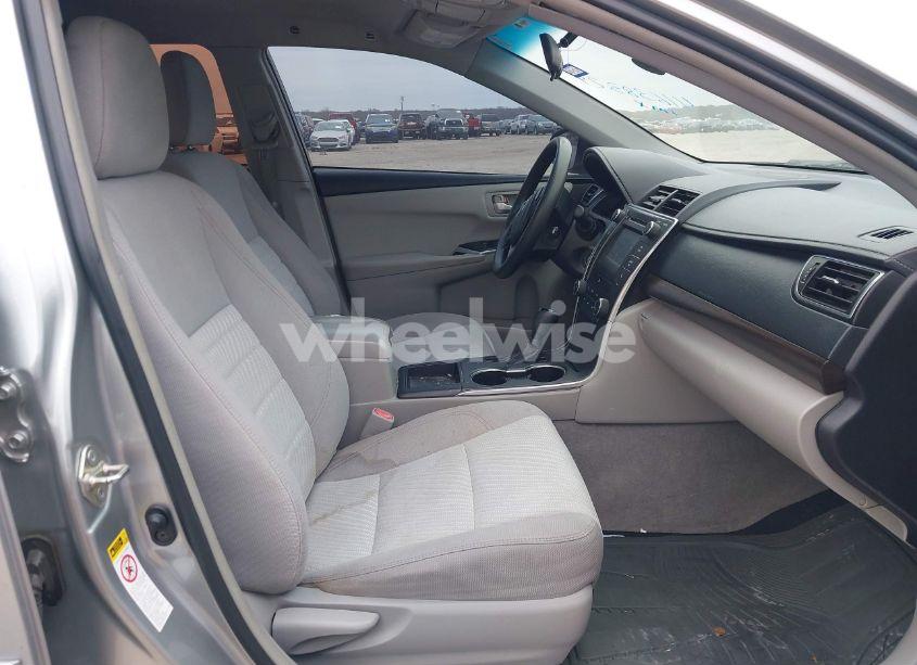 Photo 5 of 2017 Toyota Camry LE (VIN 4T1BF1FK0HU371293)