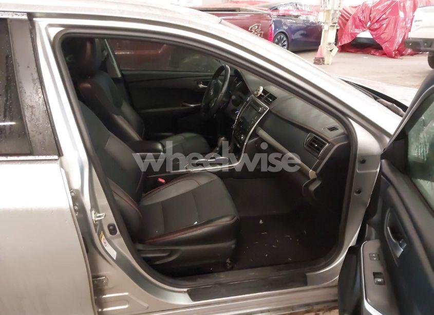 Photo 5 of 2017 Toyota Camry SE (VIN 4T1BF1FK0HU371732)