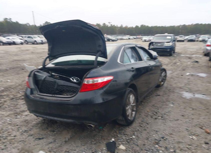 Photo 4 of 2017 Toyota Camry SE (VIN 4T1BF1FK0HU386442)