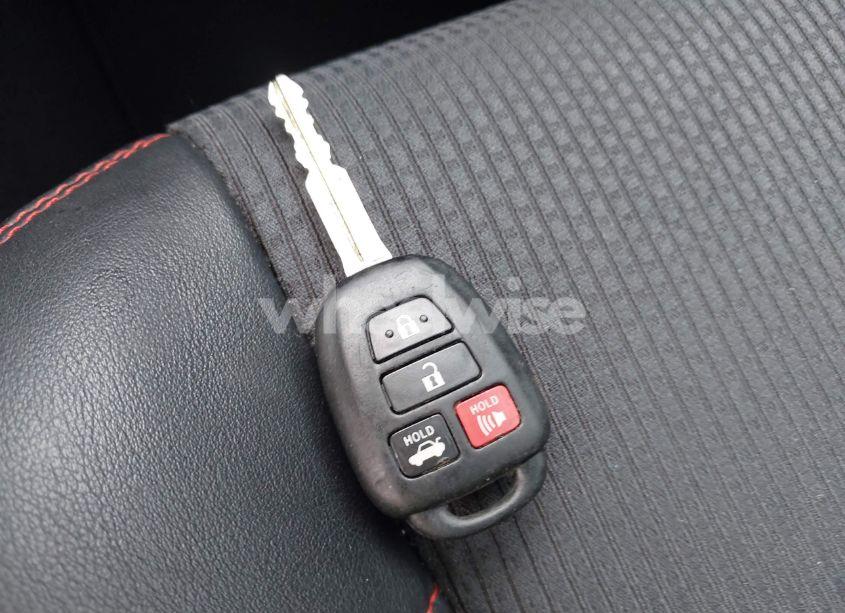 Photo 11 of 2017 Toyota Camry SE (VIN 4T1BF1FK0HU388403)