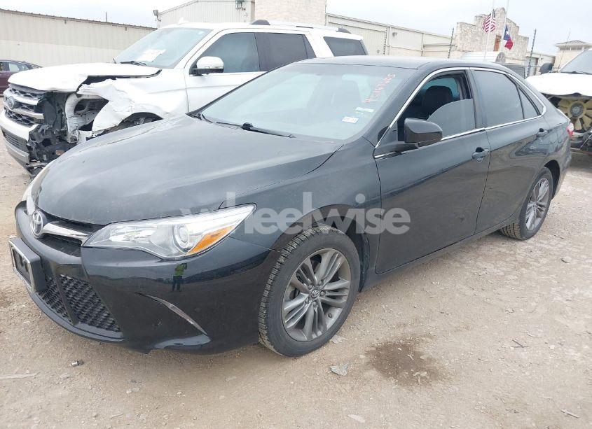 Photo 2 of 2017 Toyota Camry SE (VIN 4T1BF1FK0HU388403)