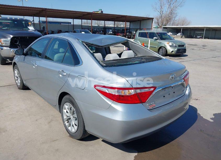 Photo 3 of 2017 Toyota Camry LE (VIN 4T1BF1FK0HU391480)