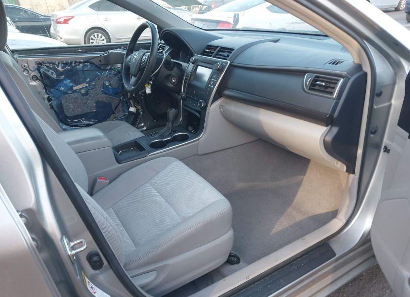 Photo 5 of 2017 Toyota Camry LE (VIN 4T1BF1FK0HU395688)
