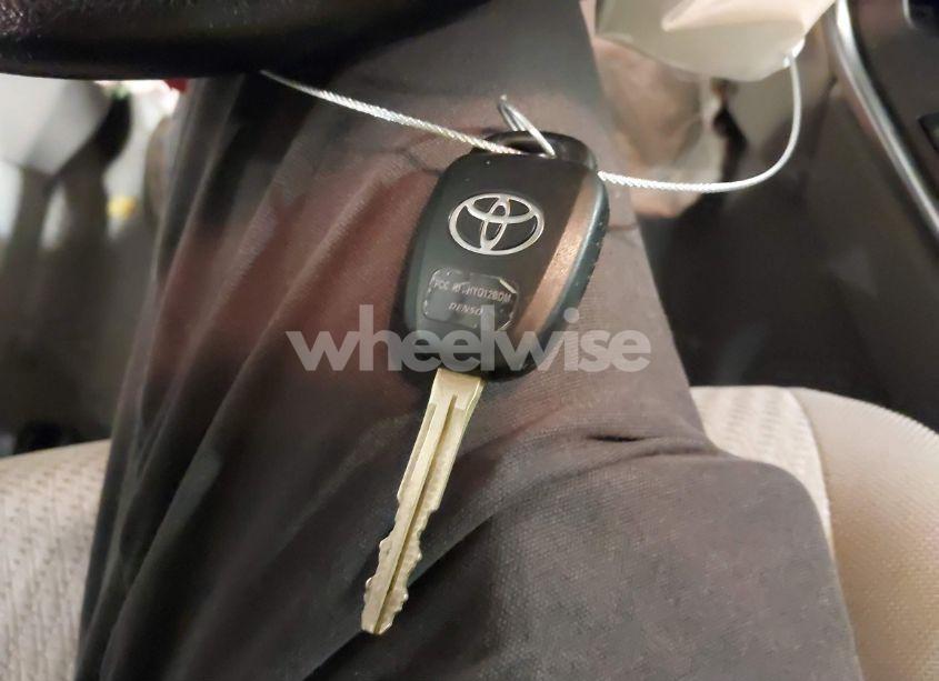 Photo 11 of 2017 Toyota Camry LE (VIN 4T1BF1FK0HU400811)