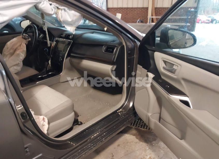 Photo 5 of 2017 Toyota Camry LE (VIN 4T1BF1FK0HU400811)