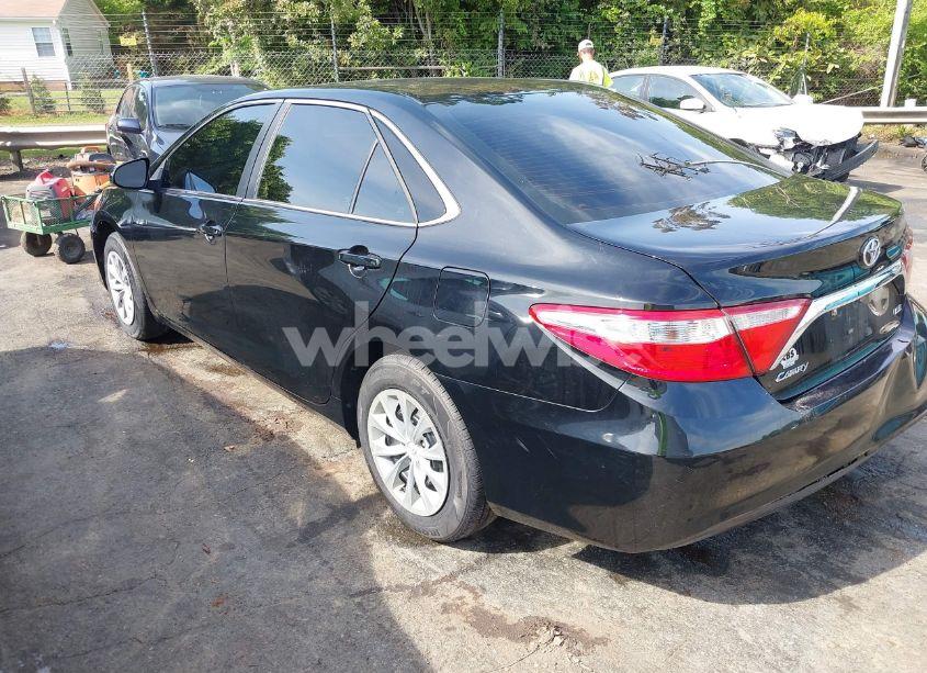 Photo 3 of 2017 Toyota Camry LE (VIN 4T1BF1FK0HU403059)
