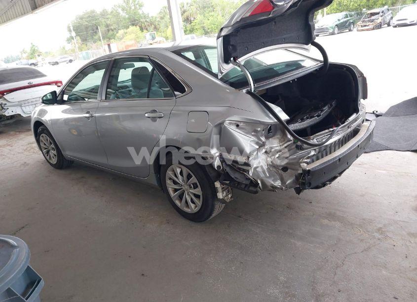 Photo 3 of 2017 Toyota Camry LE (VIN 4T1BF1FK0HU409699)