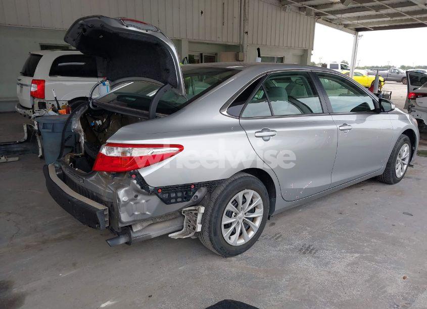 Photo 4 of 2017 Toyota Camry LE (VIN 4T1BF1FK0HU409699)