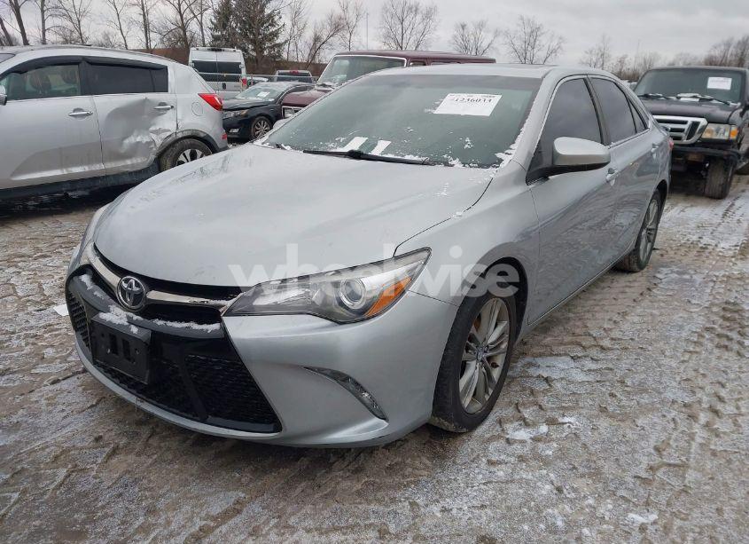 Photo 2 of 2017 Toyota Camry SE (VIN 4T1BF1FK0HU414868)