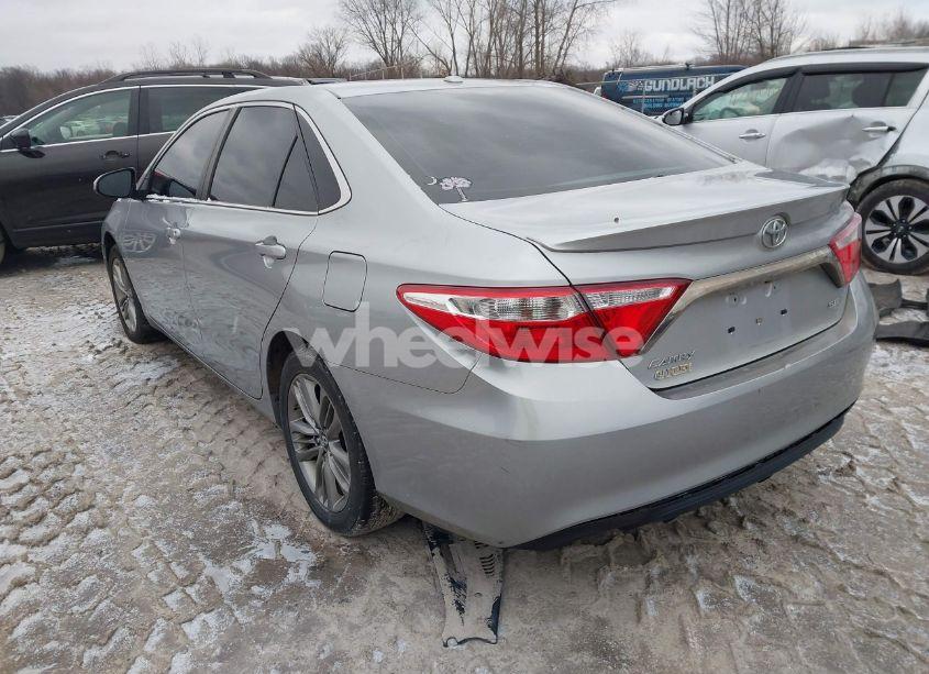 Photo 3 of 2017 Toyota Camry SE (VIN 4T1BF1FK0HU414868)