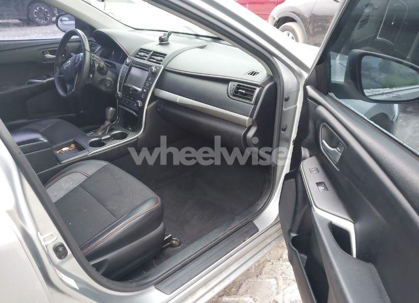 Photo 5 of 2017 Toyota Camry SE (VIN 4T1BF1FK0HU414868)