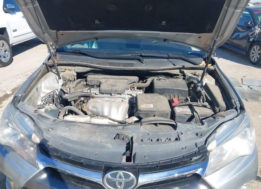 Photo 10 of 2017 Toyota Camry LE (VIN 4T1BF1FK0HU415793)