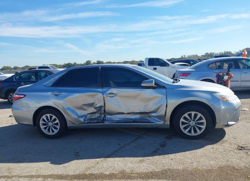 Photo 13 of 2017 Toyota Camry LE (VIN 4T1BF1FK0HU415793)