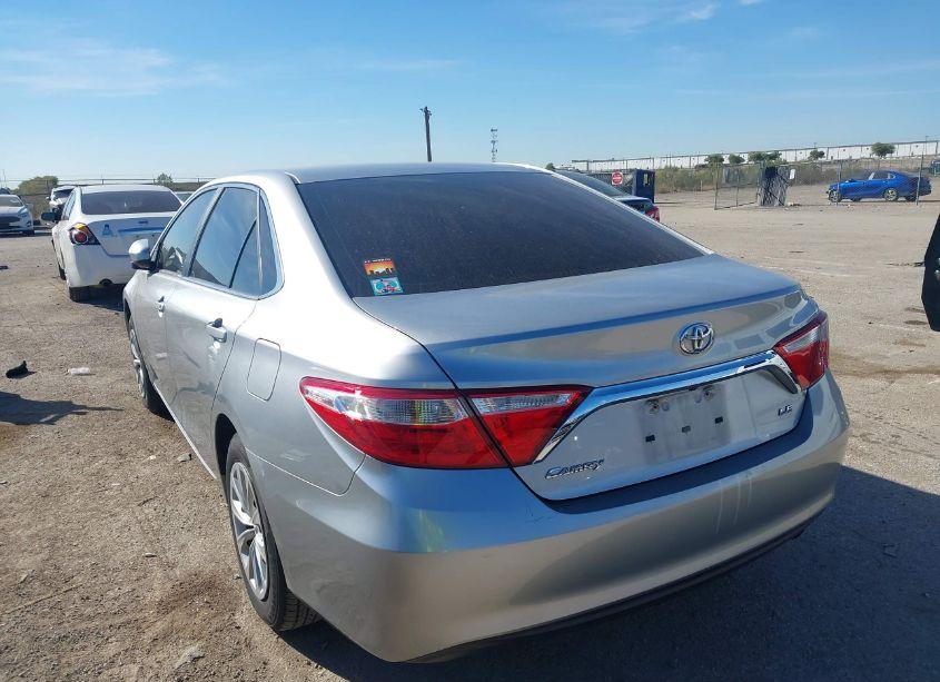 Photo 3 of 2017 Toyota Camry LE (VIN 4T1BF1FK0HU415793)