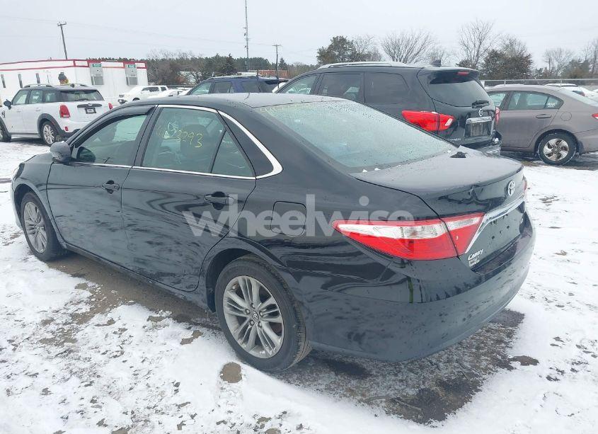 Photo 3 of 2017 Toyota Camry LE (VIN 4T1BF1FK0HU439429)