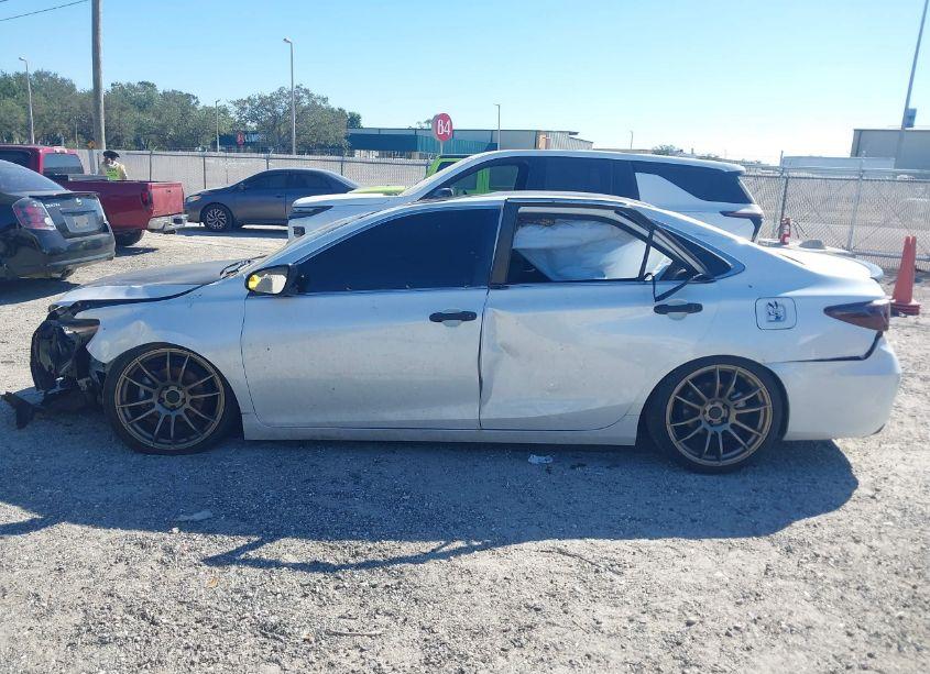 Photo 13 of 2017 Toyota Camry SE (VIN 4T1BF1FK0HU440399)