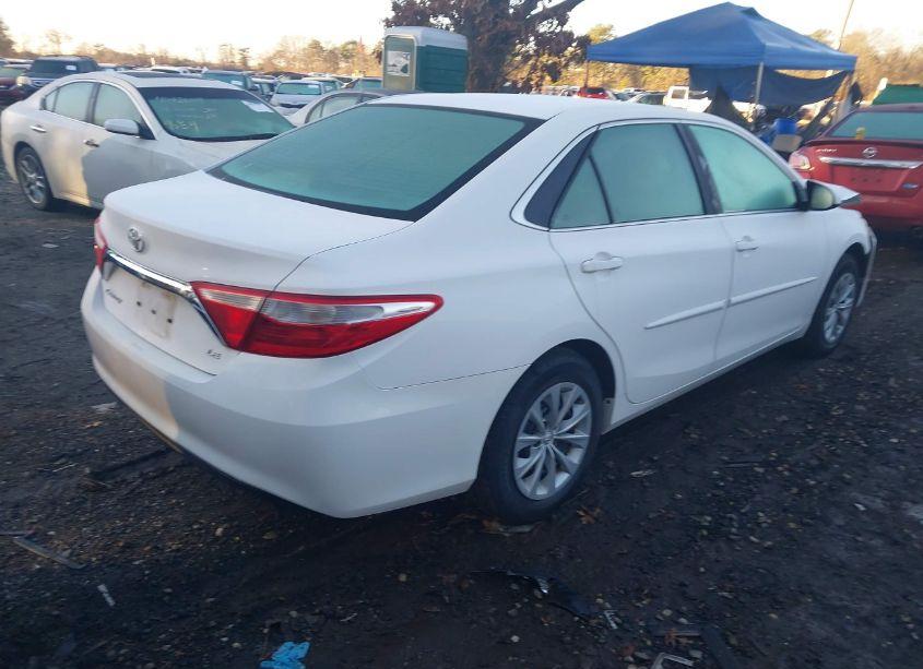 Photo 4 of 2017 Toyota Camry LE (VIN 4T1BF1FK0HU443769)