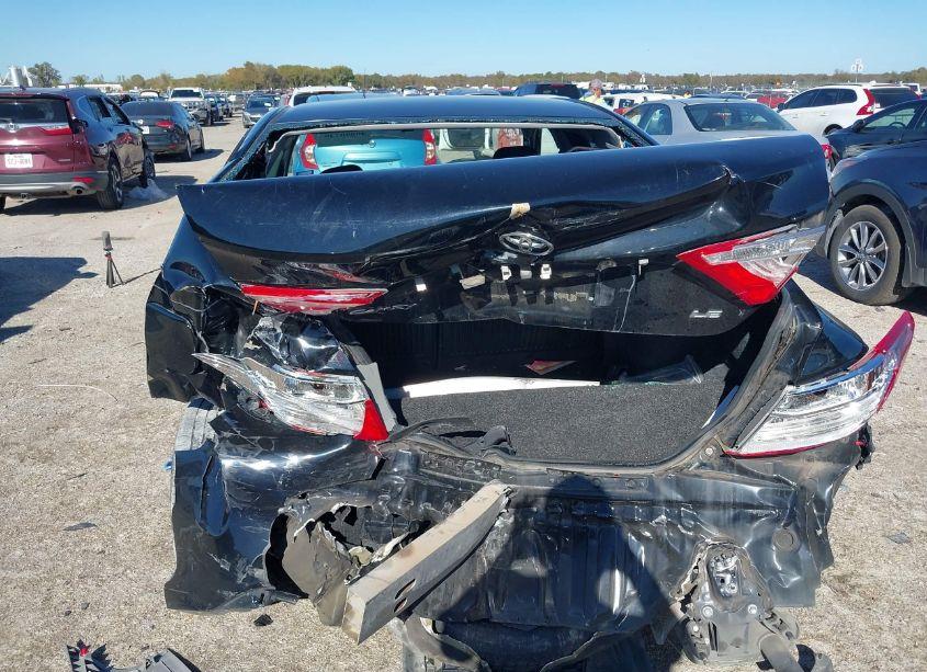 Photo 6 of 2017 Toyota Camry LE (VIN 4T1BF1FK0HU454870)