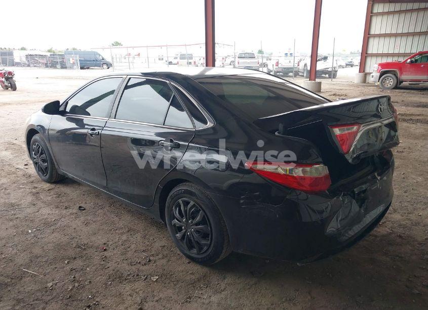 Photo 3 of 2017 Toyota Camry LE (VIN 4T1BF1FK0HU655197)