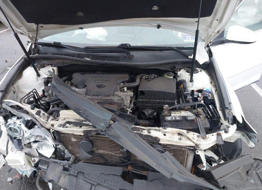 Photo 10 of 2017 Toyota Camry LE (VIN 4T1BF1FK0HU687261)