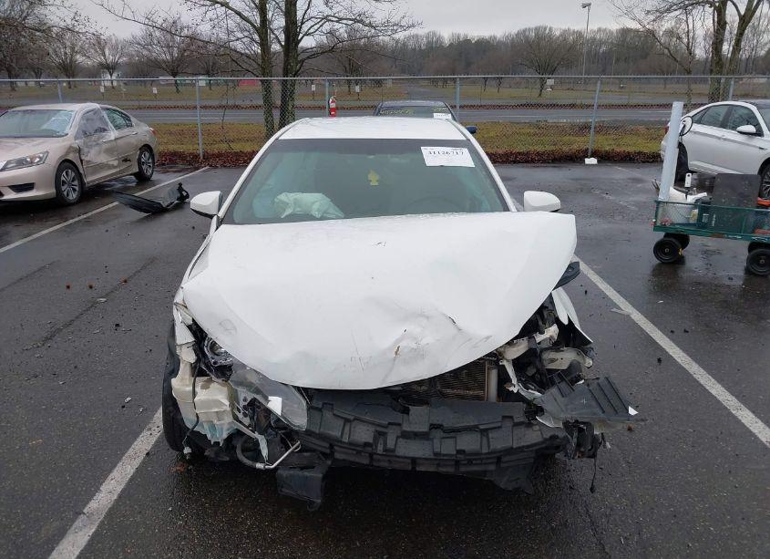 Photo 11 of 2017 Toyota Camry LE (VIN 4T1BF1FK0HU687261)