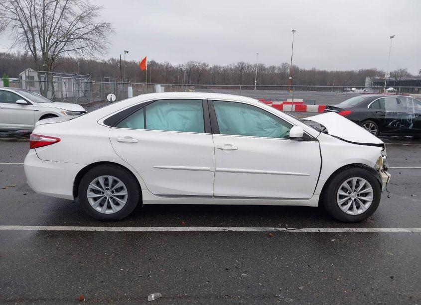 Photo 12 of 2017 Toyota Camry LE (VIN 4T1BF1FK0HU687261)