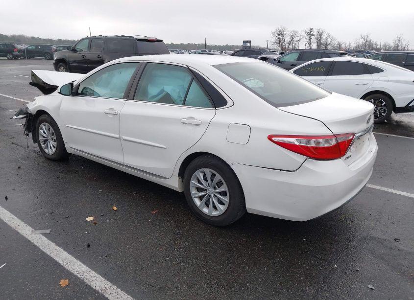 Photo 3 of 2017 Toyota Camry LE (VIN 4T1BF1FK0HU687261)