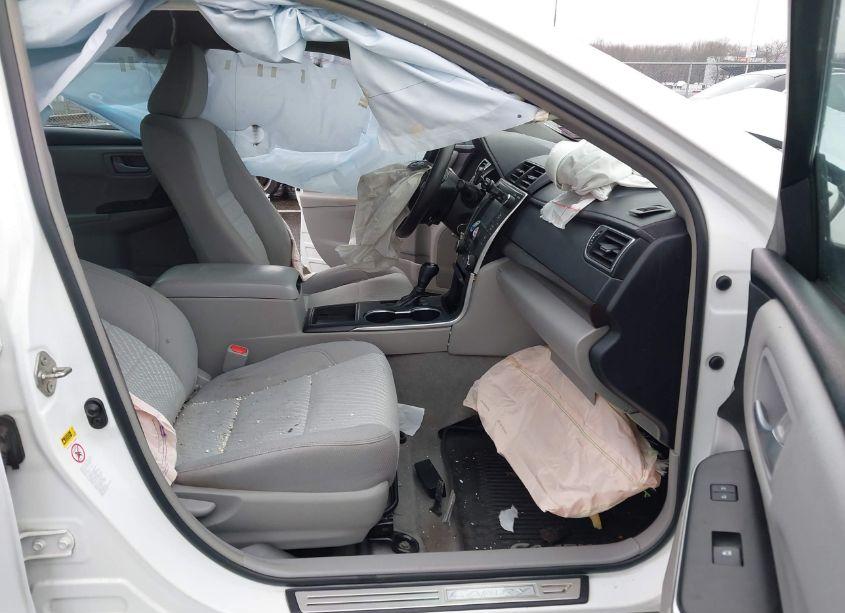 Photo 5 of 2017 Toyota Camry LE (VIN 4T1BF1FK0HU687261)