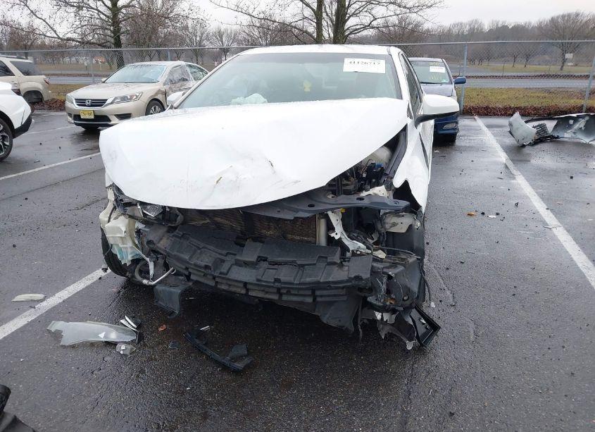 Photo 6 of 2017 Toyota Camry LE (VIN 4T1BF1FK0HU687261)