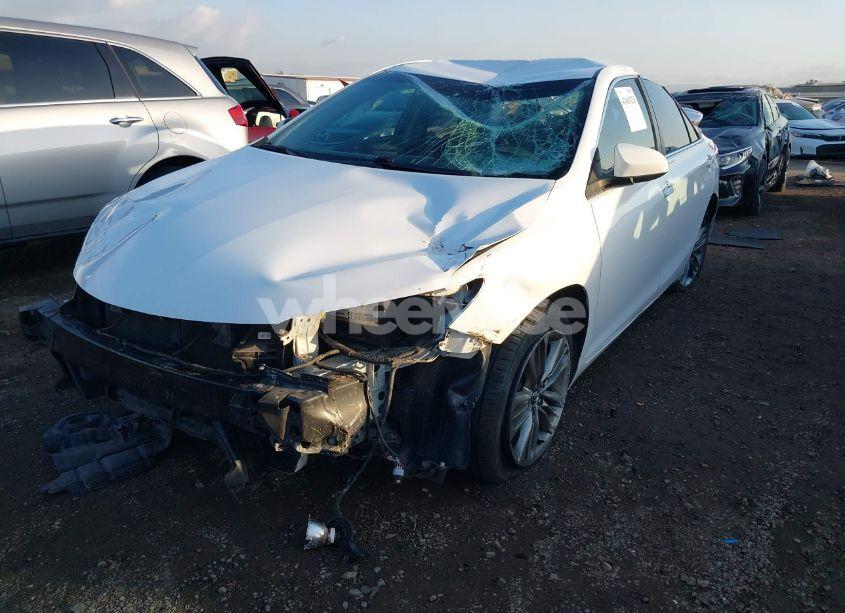 Photo 2 of 2017 Toyota Camry SE (VIN 4T1BF1FK0HU690533)