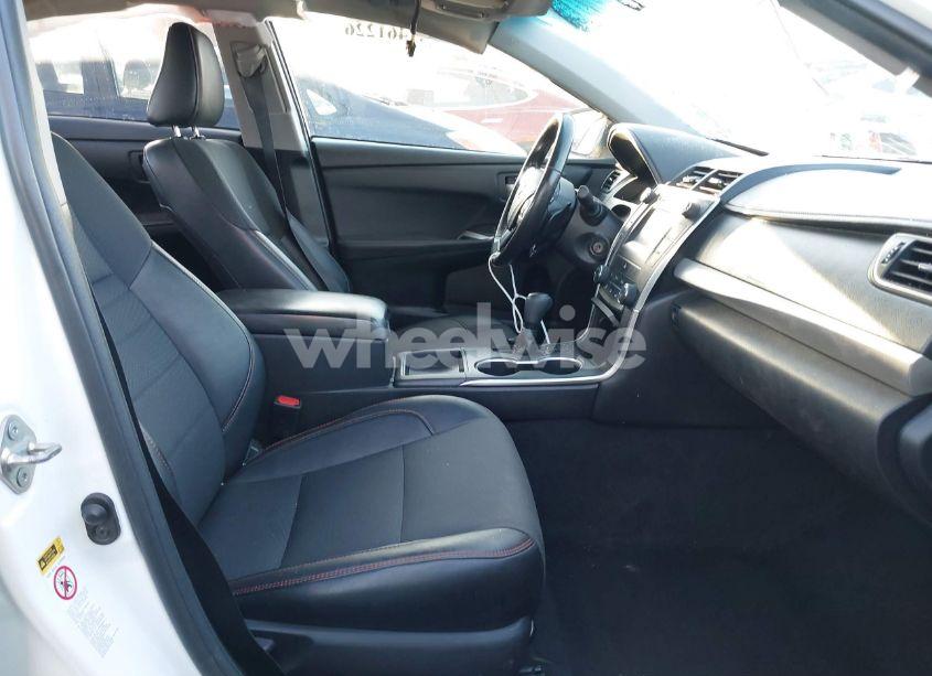 Photo 5 of 2017 Toyota Camry SE (VIN 4T1BF1FK0HU690533)