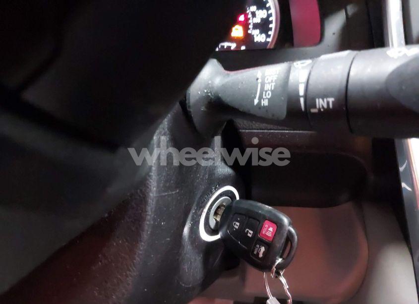 Photo 11 of 2017 Toyota Camry LE (VIN 4T1BF1FK0HU692900)