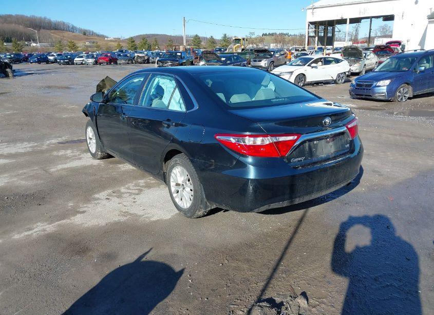 Photo 3 of 2017 Toyota Camry LE (VIN 4T1BF1FK0HU693478)