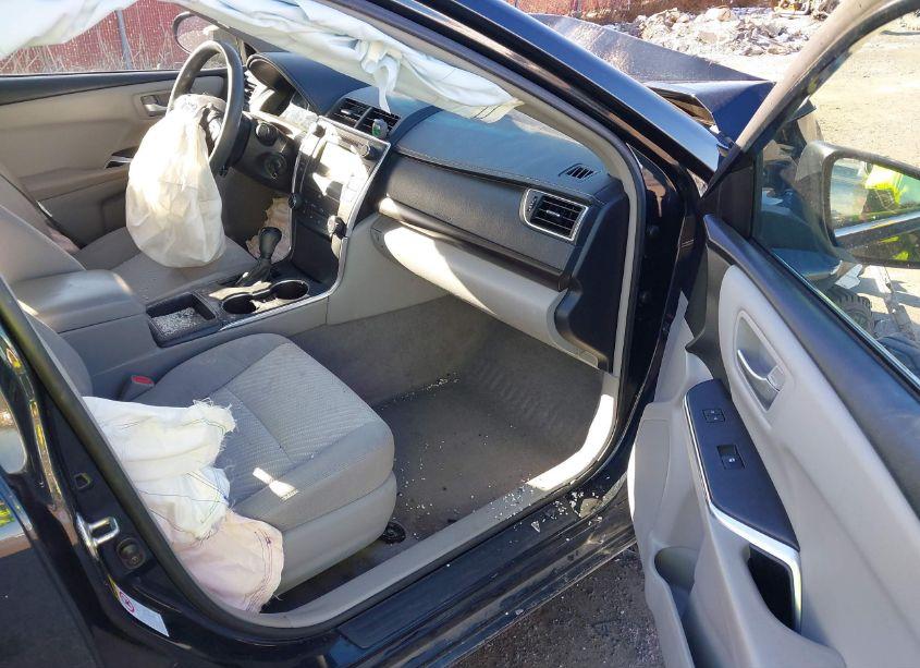 Photo 5 of 2017 Toyota Camry LE (VIN 4T1BF1FK0HU693478)