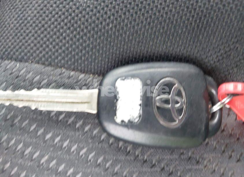 Photo 11 of 2017 Toyota Camry LE (VIN 4T1BF1FK0HU701093)