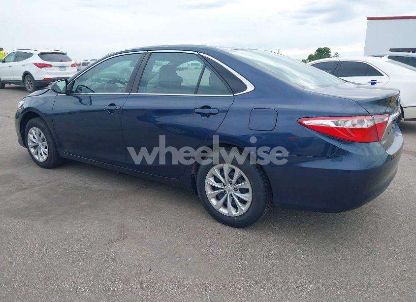 Photo 3 of 2017 Toyota Camry LE (VIN 4T1BF1FK0HU701093)