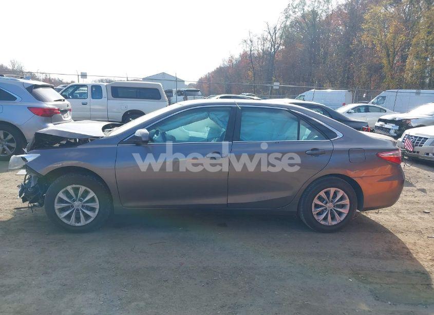 Photo 14 of 2017 Toyota Camry LE (VIN 4T1BF1FK0HU710781)