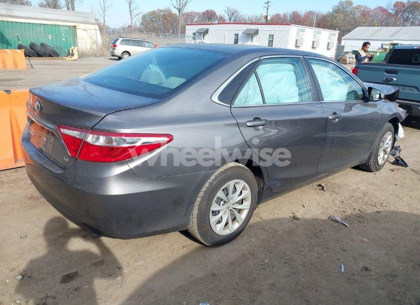 Photo 4 of 2017 Toyota Camry LE (VIN 4T1BF1FK0HU710781)