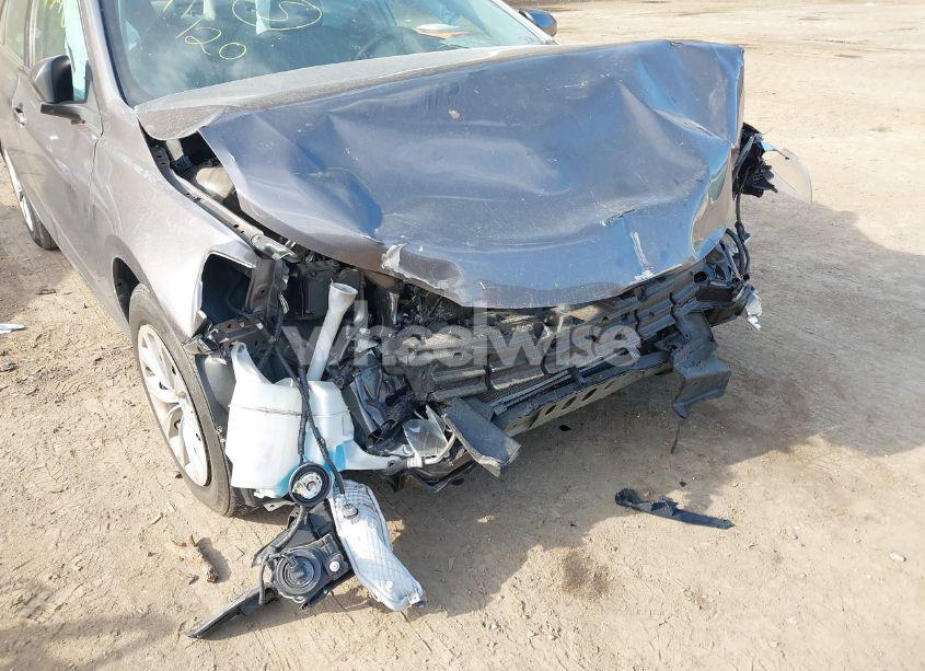 Photo 6 of 2017 Toyota Camry LE (VIN 4T1BF1FK0HU710781)