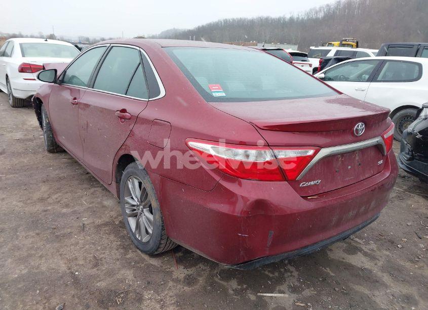 Photo 3 of 2017 Toyota Camry SE (VIN 4T1BF1FK0HU714913)