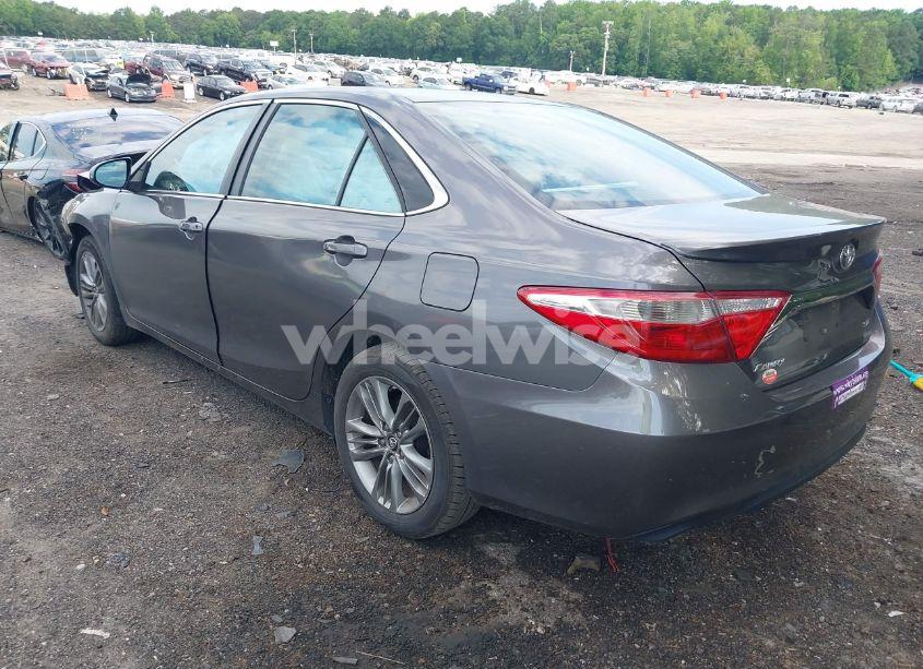 Photo 3 of 2017 Toyota Camry SE (VIN 4T1BF1FK0HU769281)