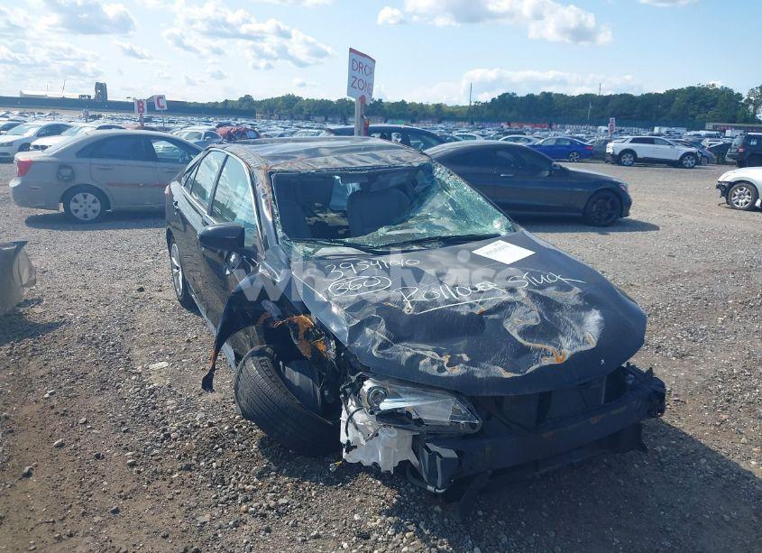 Photo 6 of 2017 Toyota Camry LE (VIN 4T1BF1FK0HU775162)