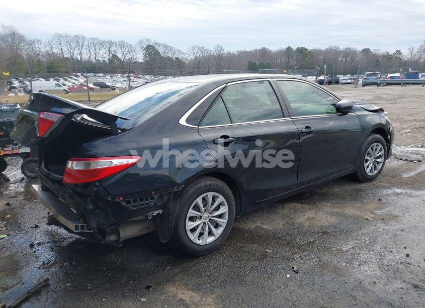 Photo 4 of 2017 Toyota Camry LE/XLE/SE/XSE (VIN 4T1BF1FK0HU779843)