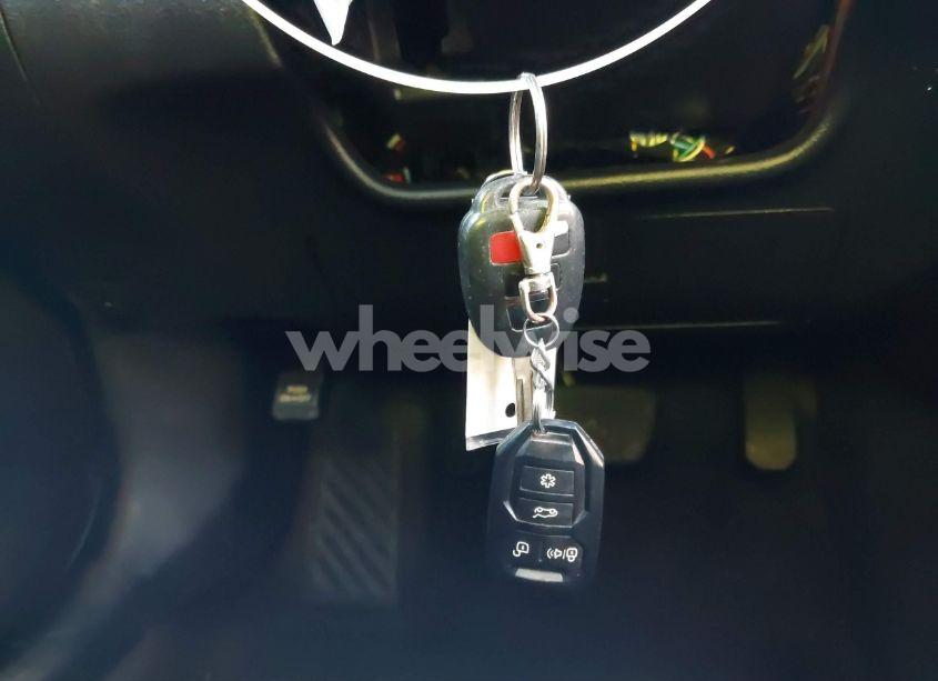 Photo 11 of 2017 Toyota Camry SE (VIN 4T1BF1FK0HU783178)