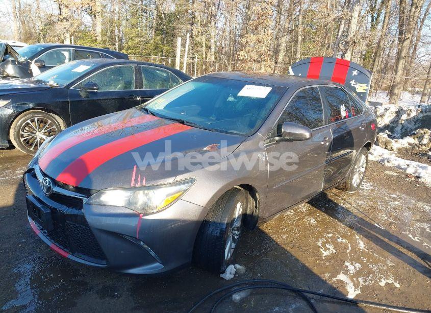 Photo 2 of 2017 Toyota Camry SE (VIN 4T1BF1FK0HU783178)