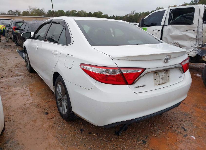 Photo 3 of 2017 Toyota Camry SE (VIN 4T1BF1FK0HU784881)