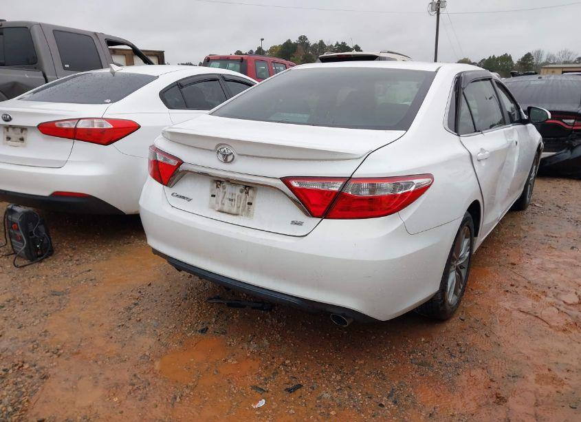 Photo 4 of 2017 Toyota Camry SE (VIN 4T1BF1FK0HU784881)