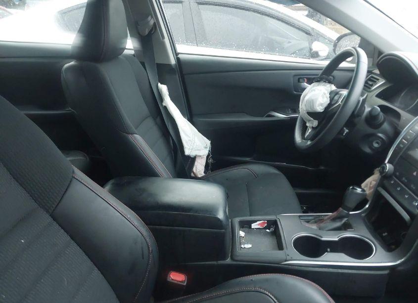 Photo 5 of 2017 Toyota Camry SE (VIN 4T1BF1FK0HU784881)